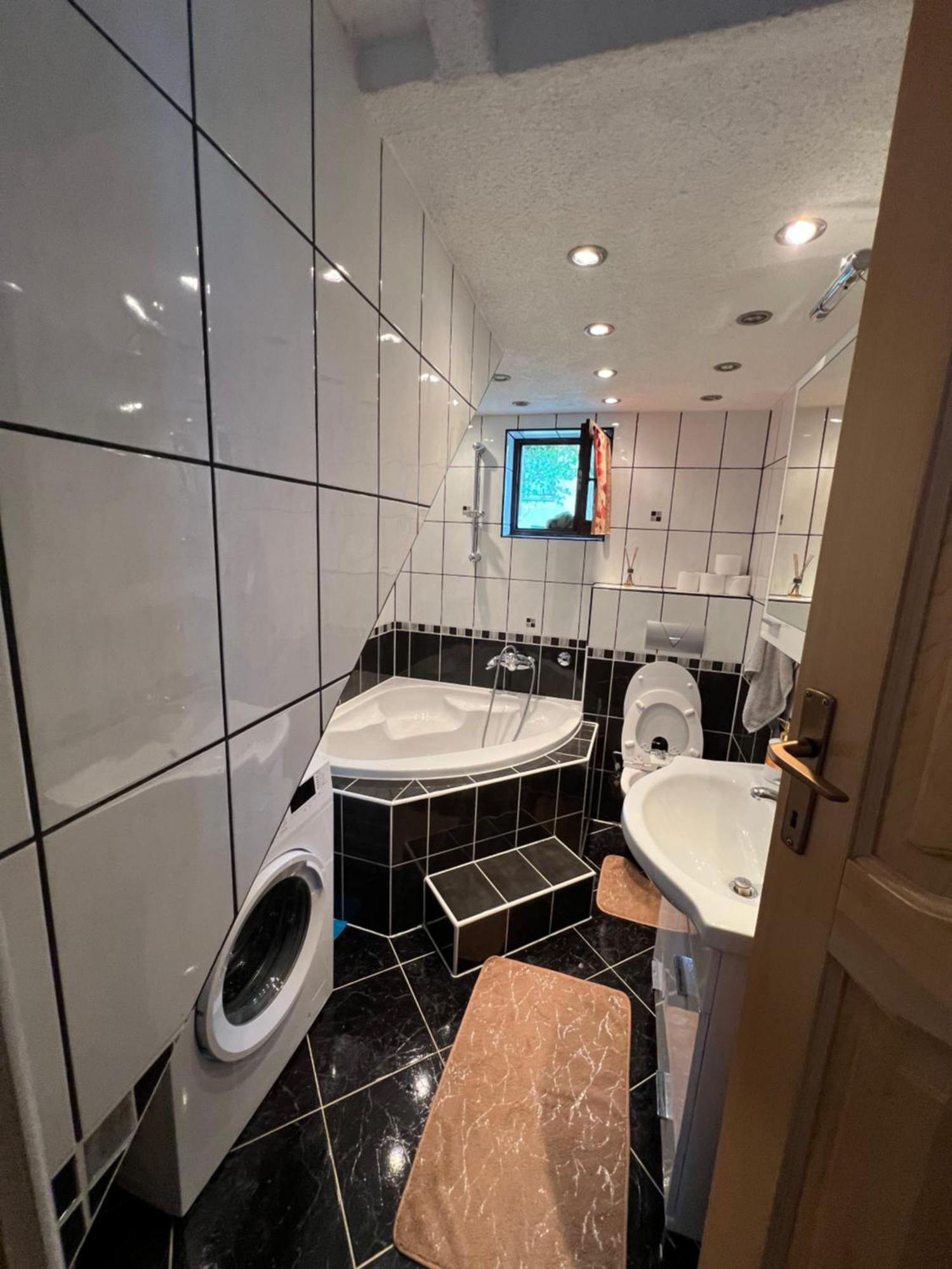 Demirovic Apartment Orasac